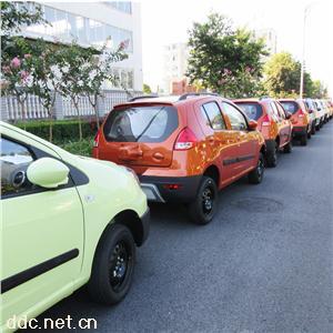  全封闭四轮电动迷你电动汽车